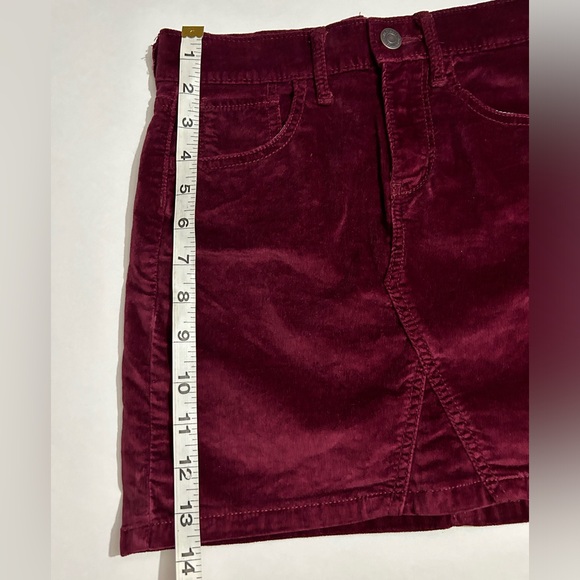 Girls OldNavy Burgundy Velvet Skirt  Size 8 (NWOT) - Picture 9 of 9